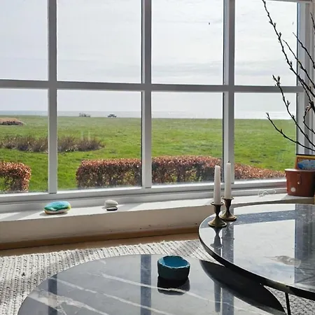 Dom wakacyjny In Nature Reserve With Sea View